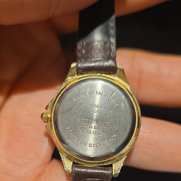 Source Unknown Gold and Brown Women's Watch - Picture 2 of 3